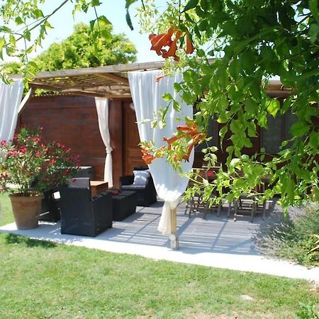 Le Cabanon Tendance Du Luberon Mérindol Extérieur photo