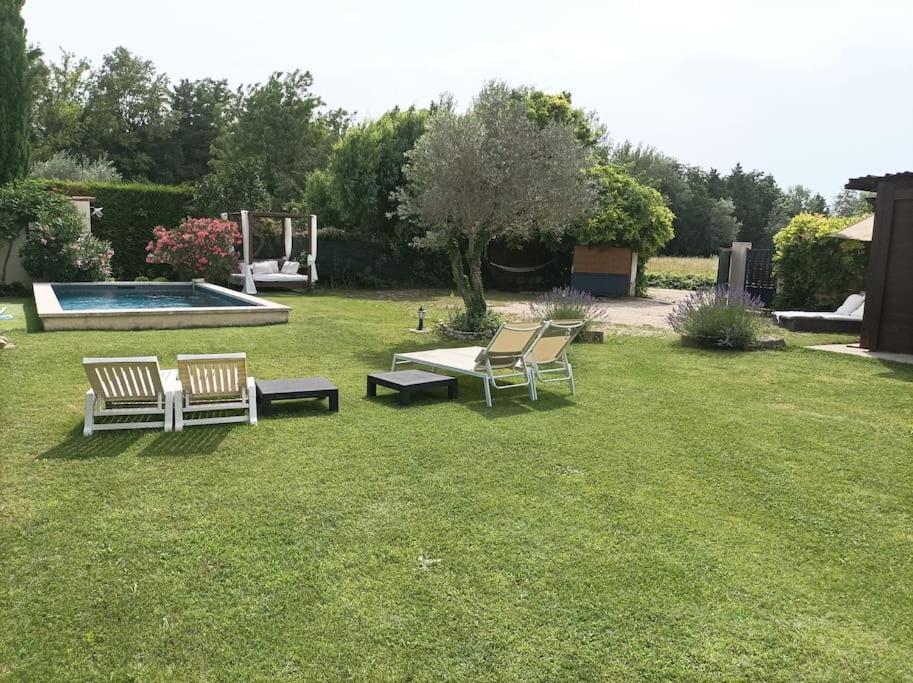 Le Cabanon Tendance Du Luberon Mérindol Extérieur photo